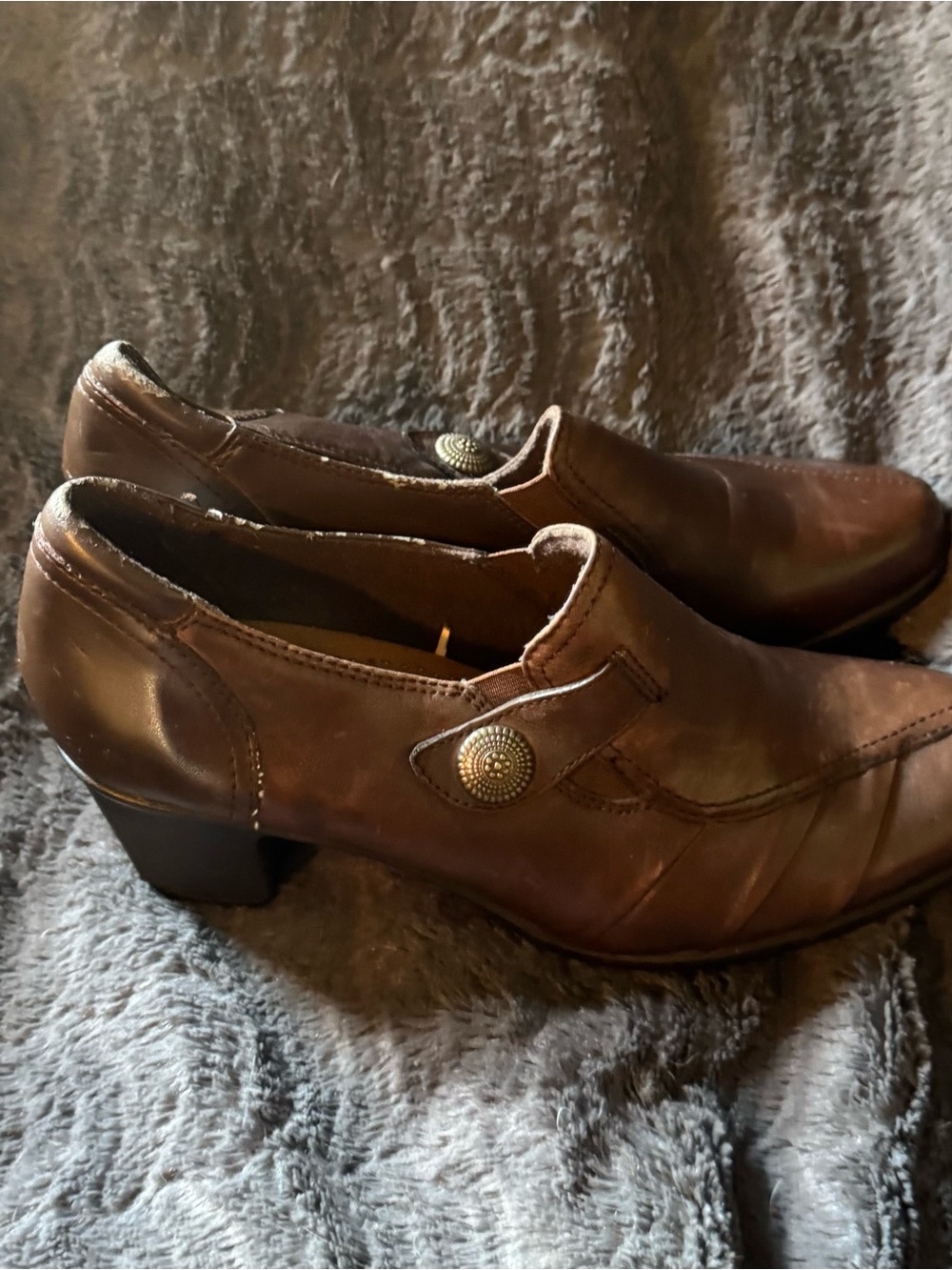 Earth Origins Brown Leather Low Block Heel Slip-On Shoes